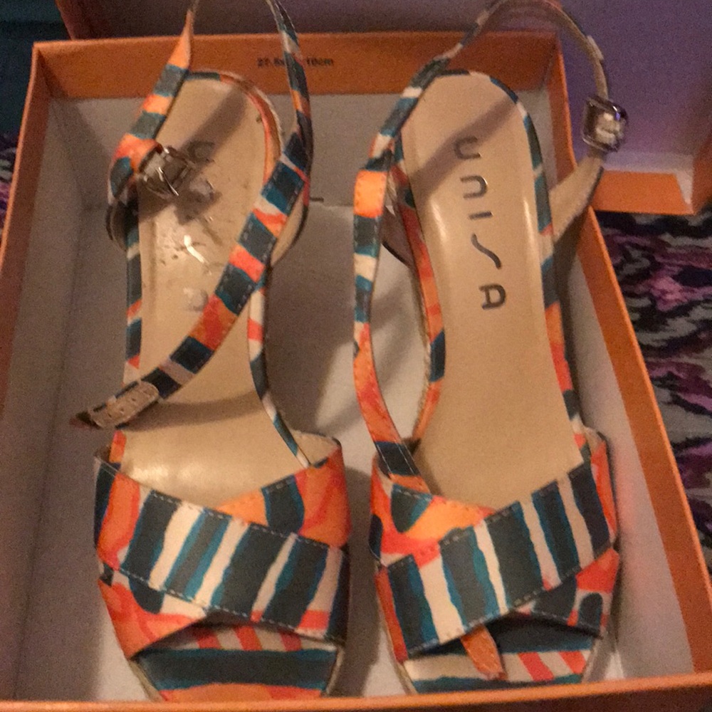 Women sandals